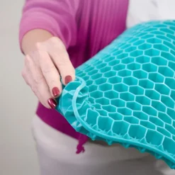 Dreamolino Gesundheit & Wohlbefinden|Nützliche Helfer Für Das Beste Alter-SoftSitter Sitzkissen mit Wabenstruktur 1+1 GRATIS