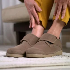 Keine Textil|Nützliche Helfer Für Das Beste Alter-Gold Care Braun unterstützender Schuh