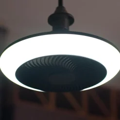 Livington Beleuchtung-Breeze Brite Ventilator mit LED-Licht