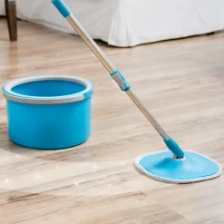 Livington Reinigung-Clean Water Spin Mop Frischwasser-Wischsystem inkl. Reiniger & Pads GRATIS