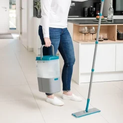 Livington Reinigung-Everclean Mop mit elektrischer Frischwasserpumpe