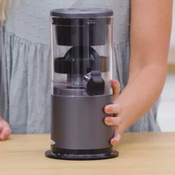 Livington Küchengeräte-JuiceBoost kabelloser Entsafter inkl. Rezeptheft GRATIS