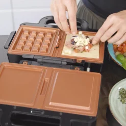 Livington Küchengeräte-Waffiller Waffeleisen inkl. Dosierlöffel & Rezeptheft GRATIS