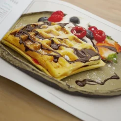 Livington Küchengeräte-Waffiller Waffeleisen inkl. Dosierlöffel & Rezeptheft GRATIS